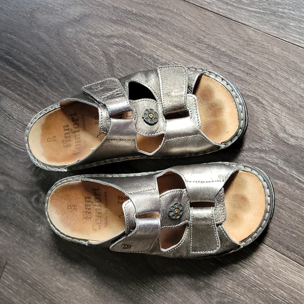 Gently worn Gold Metallic Finn Comfort Sandals